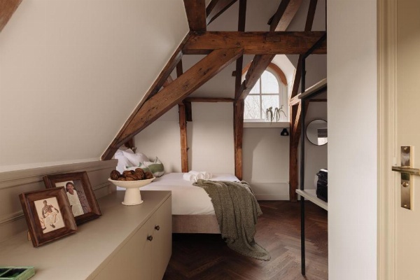 Adam Downtown image 10